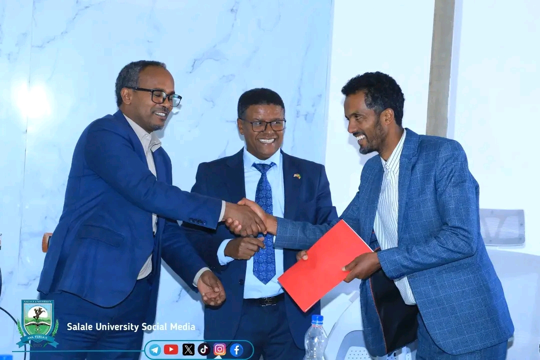 የሰላሌ ዩኒቨርሲቲ የኃላፊነት ጊዜያቸውን ያጠናቀቁ ዳይሬከተሮች የምስጋና ፕሮግራምና አዲስ ወደ ኃላፊነት ለመጡ  የስራ መመሪያ ፕሮግራም አካሄደ፡፡